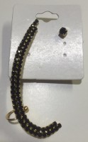 Ear cuff preto de strass